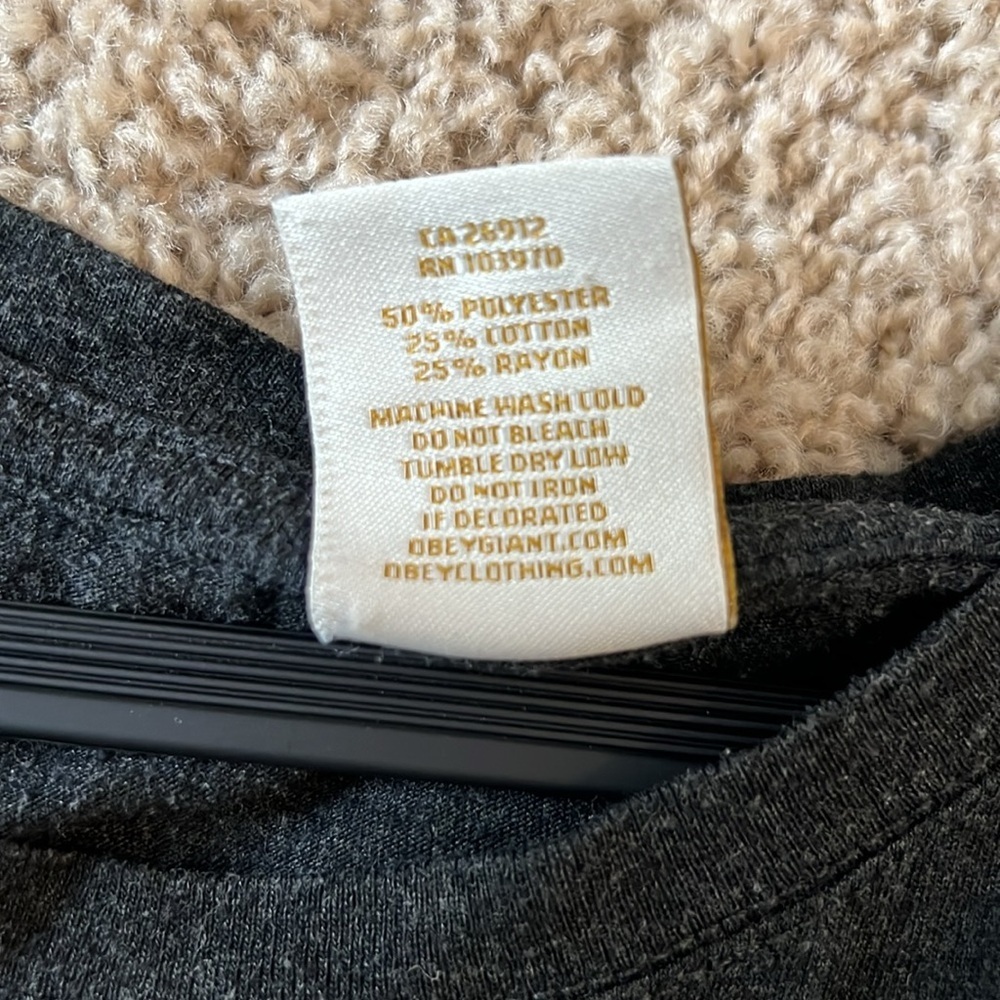 Obey OG shirt small - Picture 4 of 4